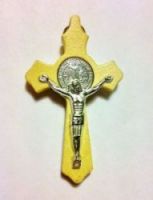Крест деревянный с металлическими элементами