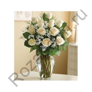 Букет из 11 белых роз с гипсофилой