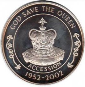 50 лет вступления на престол Елизаветы II. 50 пенсов Остров Святой Елены  2002