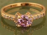 Элегантное позолоченное кольцо с розовым топазом и цирконами