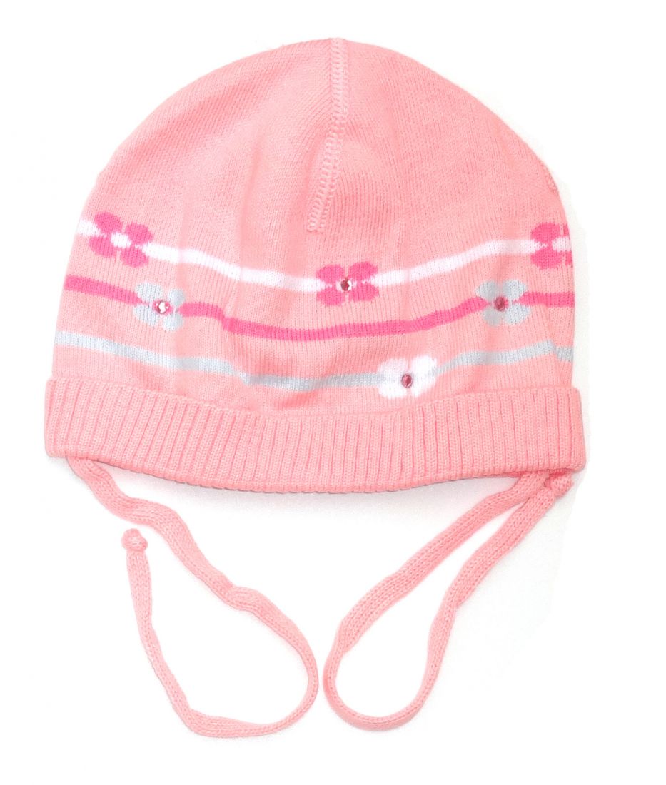 Светло-розовая шапка для девочки на весну