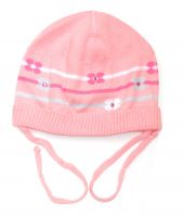 Розовая шапка с завязками
