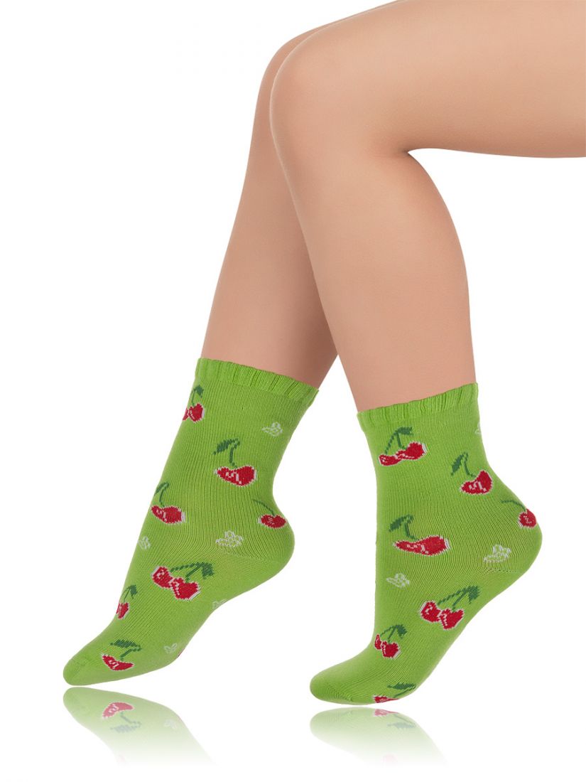 Зеленые носки Вишенки для девочки 3-4 лет