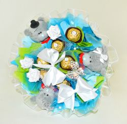 Букет из игрушек с конфетами №483-3К "Принц"