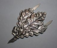 Дубовые листья - эмблема на головной убор егерей Вермахта (копия)
