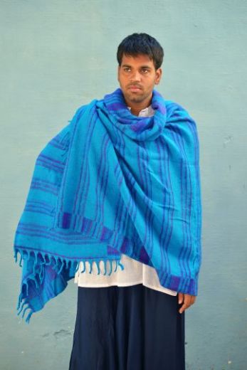 Голубой с фиолетовым индийский шерстяной плед, 1800 руб.