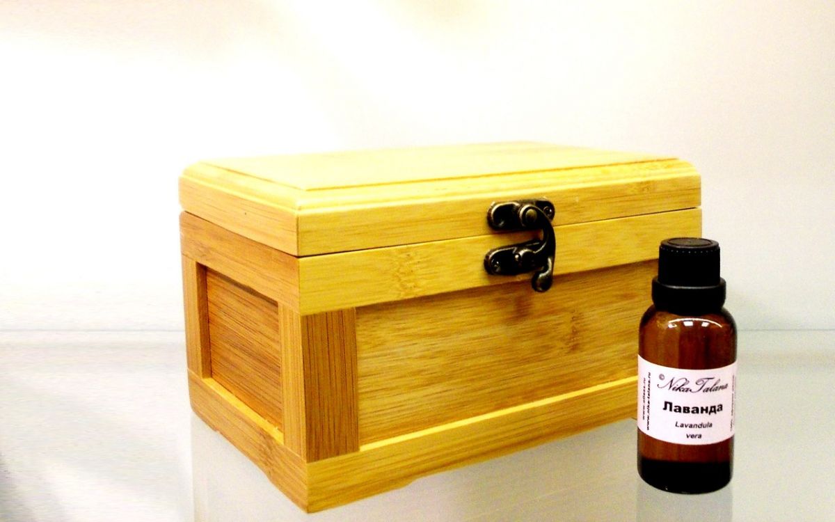 LOGO ENGRAVED WOODEN BOX dōTERRA / Деревянная шкатулка для хранения масел, 15,3 х 16 х 7,5 см