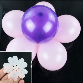 "Цветок из шариков" (зажим + 6 воздушных шаров)
