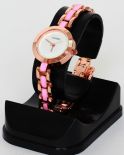 CHANEL НА ДЛИННОМ БРАСЛЕТЕ