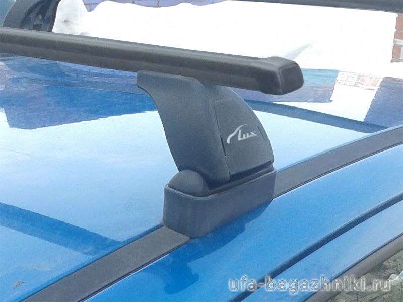 Багажник на крышу Peugeot 207, Lux, прямоугольные стальные дуги