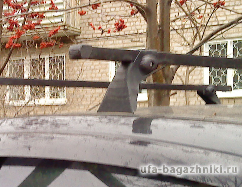 Багажник на крышу на Renault Sandero (Атлант, Россия), стальные дуги