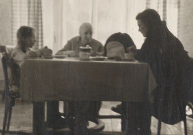 На даче, поселок "Советский писатель". Маша, Надежда Александровна Кабалевская, Лариса Павловна Кабалевская (1957 г.)