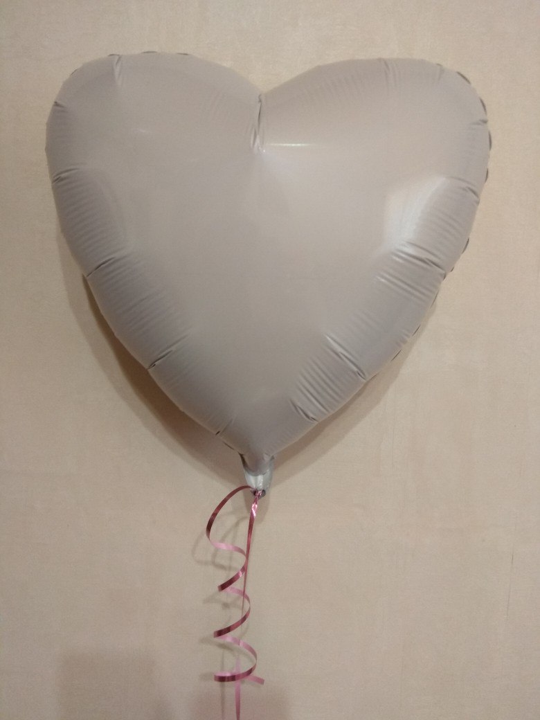 Сердце белое шар фольгированный с гелием