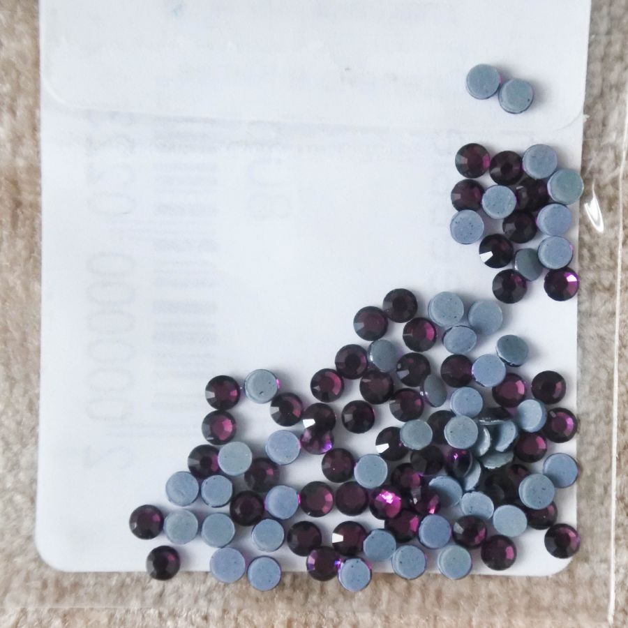 Стразы стеклянные клеевые, цвет Пурпурный, SS6, 100 шт/упак