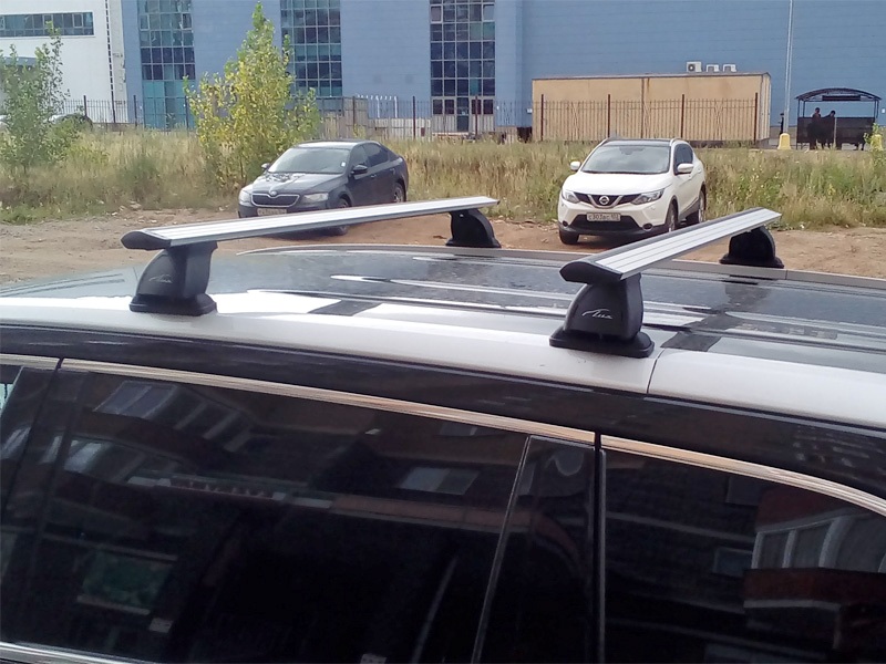 Багажник на крышу Toyota Highlander 2014-..., Lux, крыловидные дуги