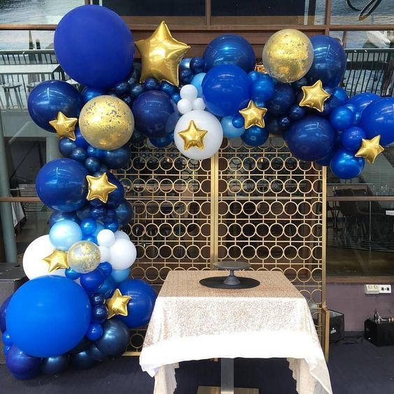 Гирлянда из шаров на детский праздник синий с золотом