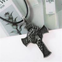 Нательный крест с ликом Иисуса