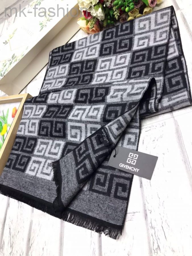 Givenchy Шарф