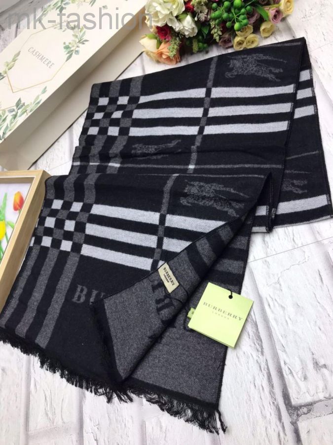 Burberry Шарф
