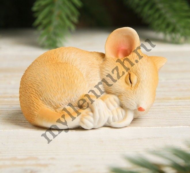 Мышка спящая