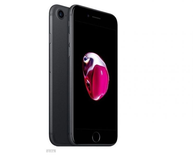 Apple iPhone 7 32GB черный матовый