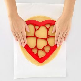 Трафарет-форма для выпечки печенья Сердечки, вид 3