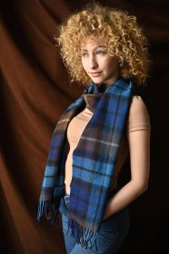 Большой теплый шотландский шарф 100% шерсть ягнёнка , коллекция  "Дарвин" расцветка клана Бьюкенен (синий вариант) DARWIN BUCHANAN BLUE LUXURY OVERSIZED LAMBSWOOL SCARF плотность 6