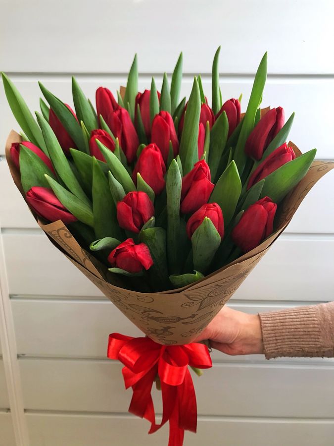 Букет из красных тюльпанов Голландия