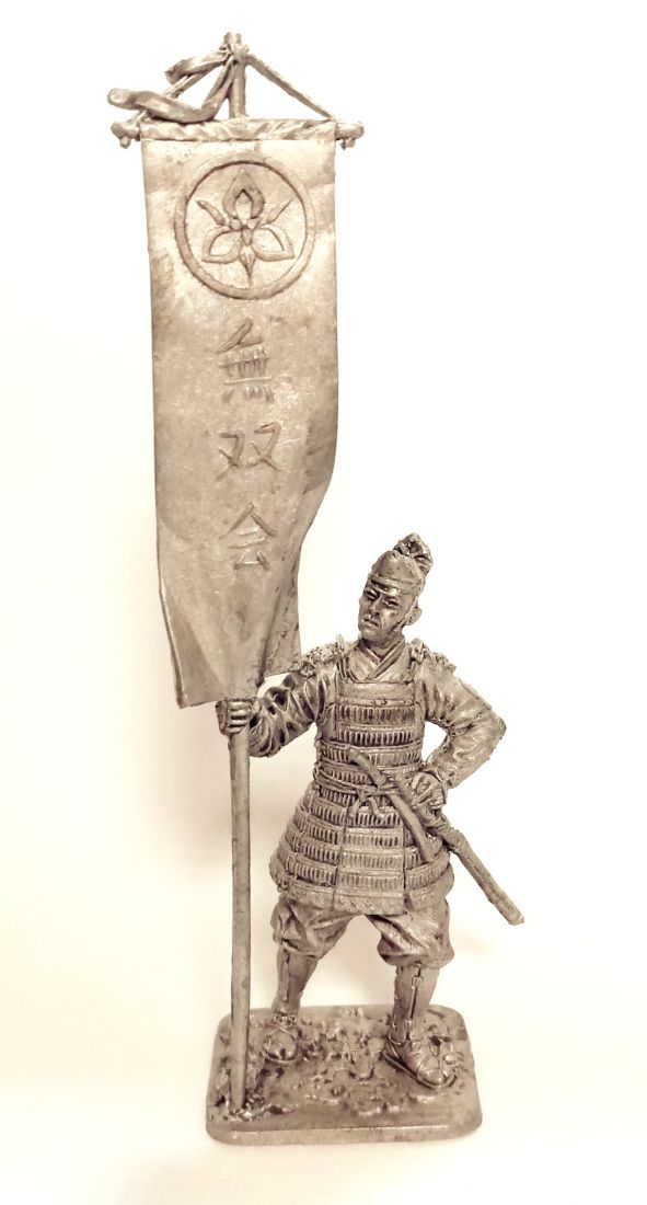 Фигурка Японский воин-знаменосец 14 в. олово