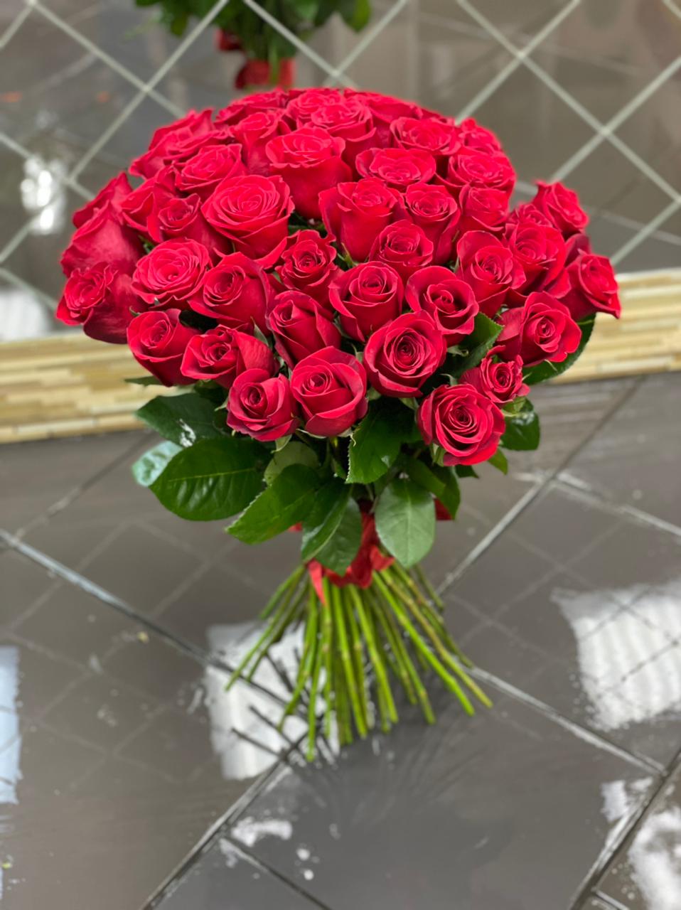Букет из 51 красной розы  60 см