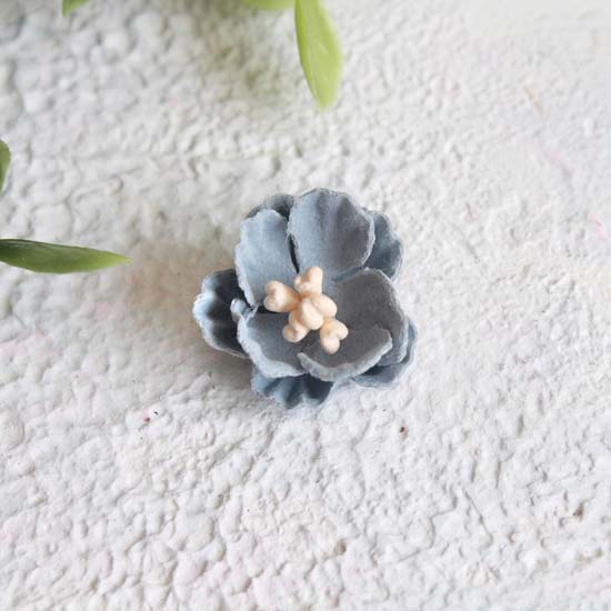 Цветок 2 см. плотный тканевый, голубой