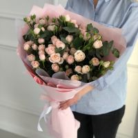 Букет из пионовидных нежно-розовых кустовых роз
