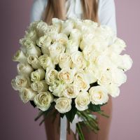 Белые розы от 11 штук
