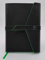 Черно-зеленый ежедневник с обложкой из натуральной двусторонней кожи