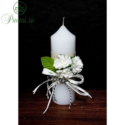 Свеча "Ручная работа" с декором "Белые цветы" 50*155