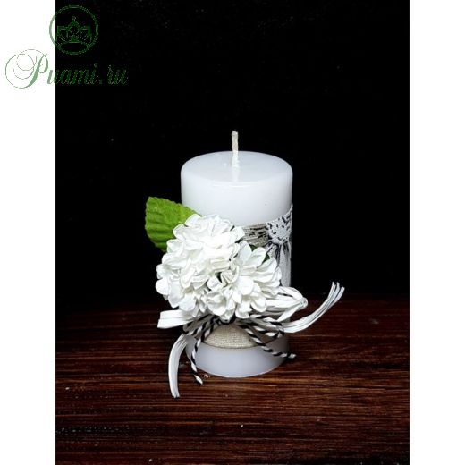 Свеча "Ручная работа" с декором "Белые цветы" 52*95