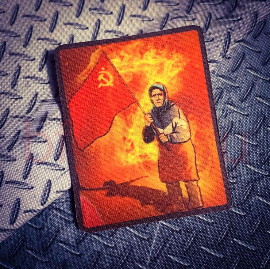 Патч Бабушка с советским флагом