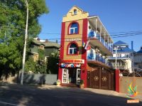общий вид здания гостевого дома на крымской