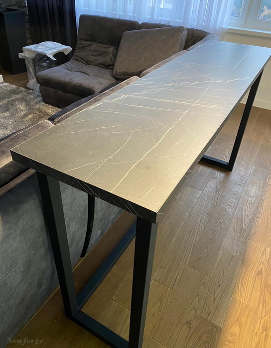 Барный стол в гостиную - металлическое подстолье