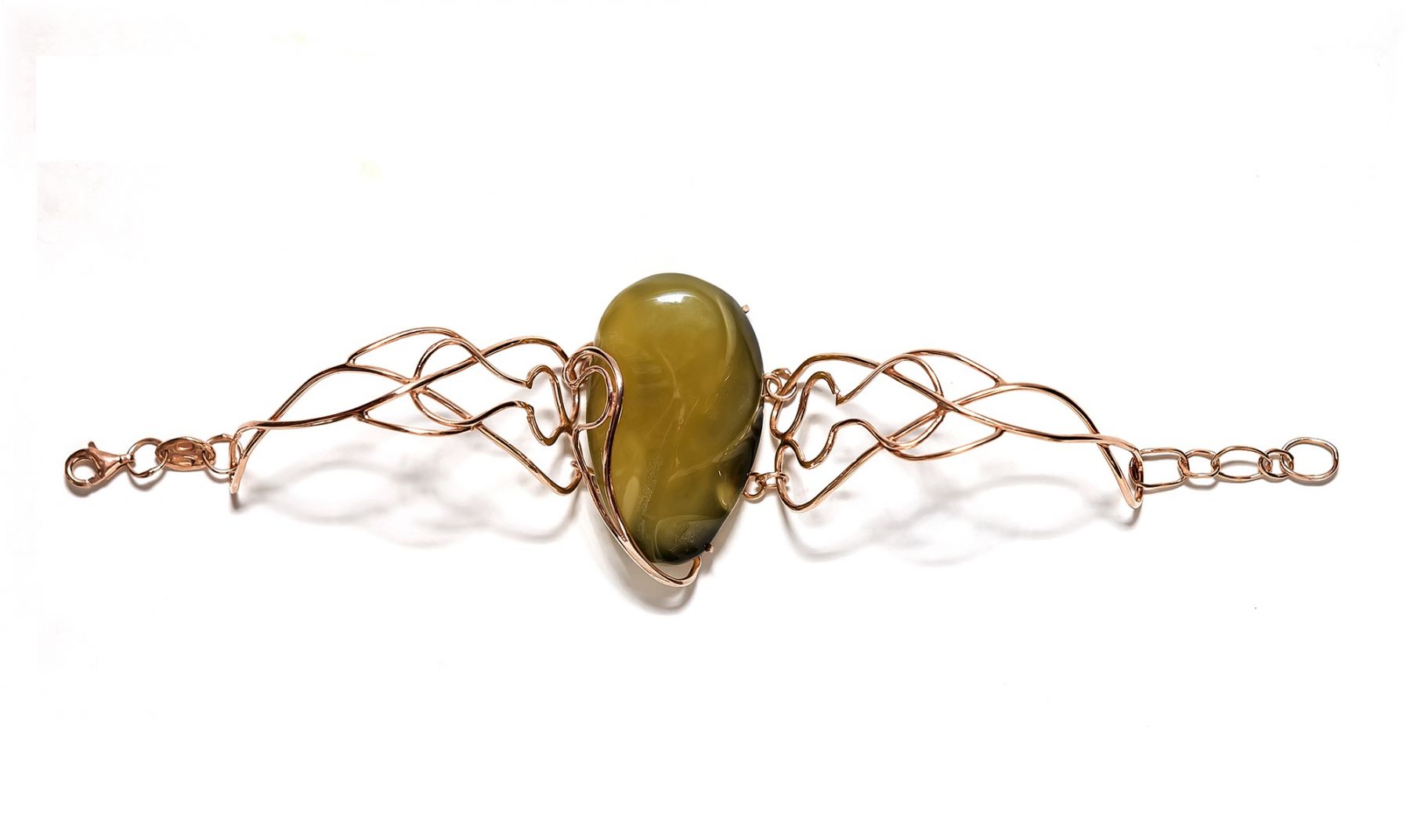 Серебряный браслет с оливковым янтарем "Муза"