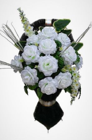 Фото Ритуальная корзина "Полуваза КЛ №1" белые розы, гладиолусы и зелень