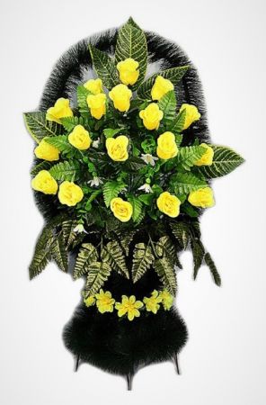 Фото Ритуальная корзина "София №2" желтые розы и зелень