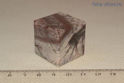 Куб из Кураминской яшмы (28мм)