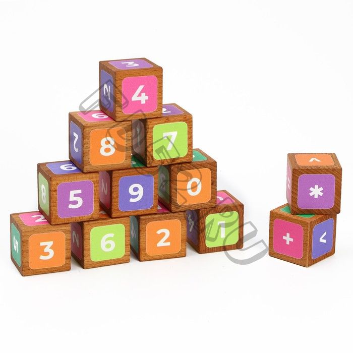 Набор деревянных кубиков с цифрами, 12 шт