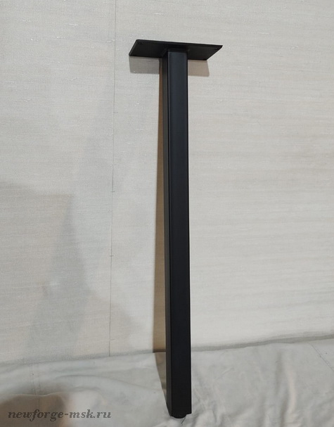 Нога чёрная с регулировкой и широкой платформой для крепления к столешнице (875-900 mm)