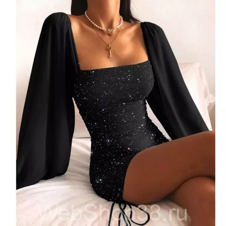 Крутое черное блестящее платье со сборочками и объемными рукавами