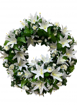 Фото Ритуальный венок Круг с белыми лилиями, ветками азалии
