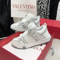 Кроссовки Valentino