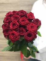 Красные розы 60 см (от 11 шт)