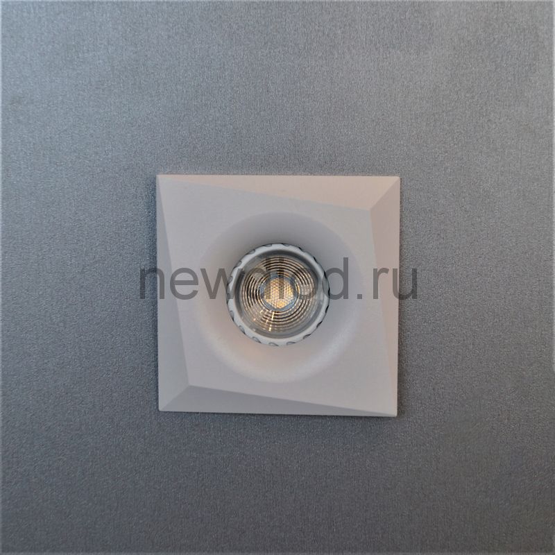 Точечный cветильник Geometria 9 100x100mm под лампы GU10 GU5.3 Алюминий КВАДРАТ БЕЛЫЙ Oreol